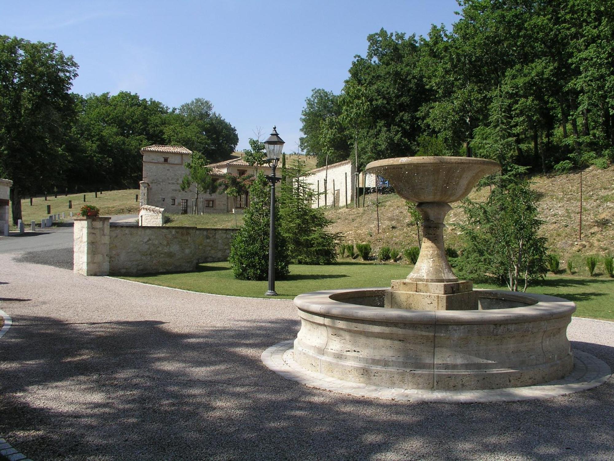 Chateau Lecusse - La Grande Roche - Hotel, Spa, Boutique & Restaurant Broze Exterior photo